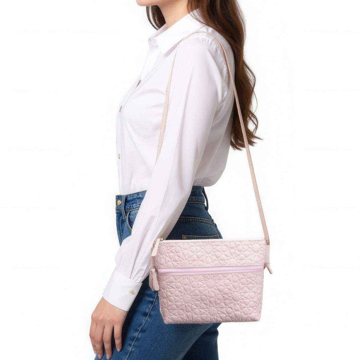 Bolso bandolera de piel grabada – Rosa pálido