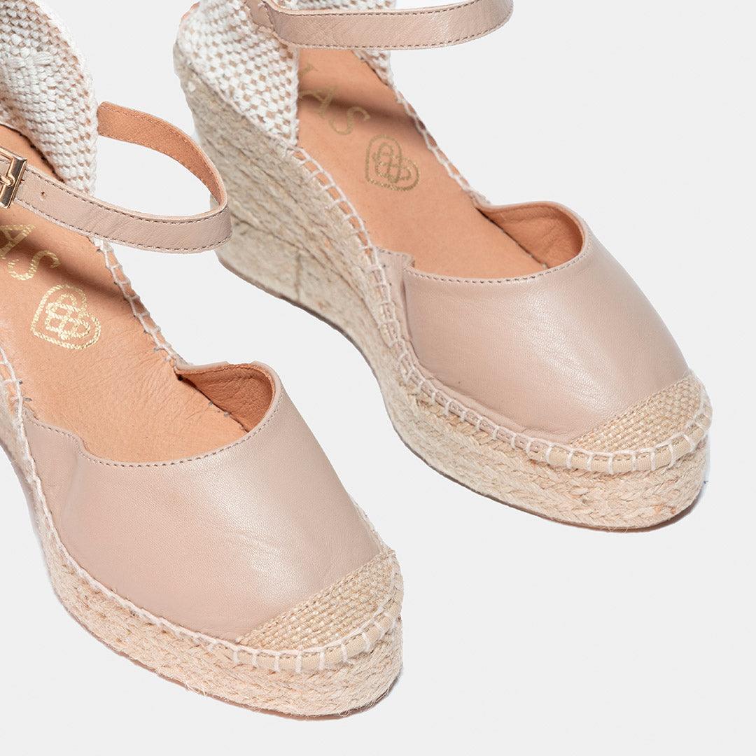 Alpargata cuña Modelo Alma - Napa color Taupe - MIAS